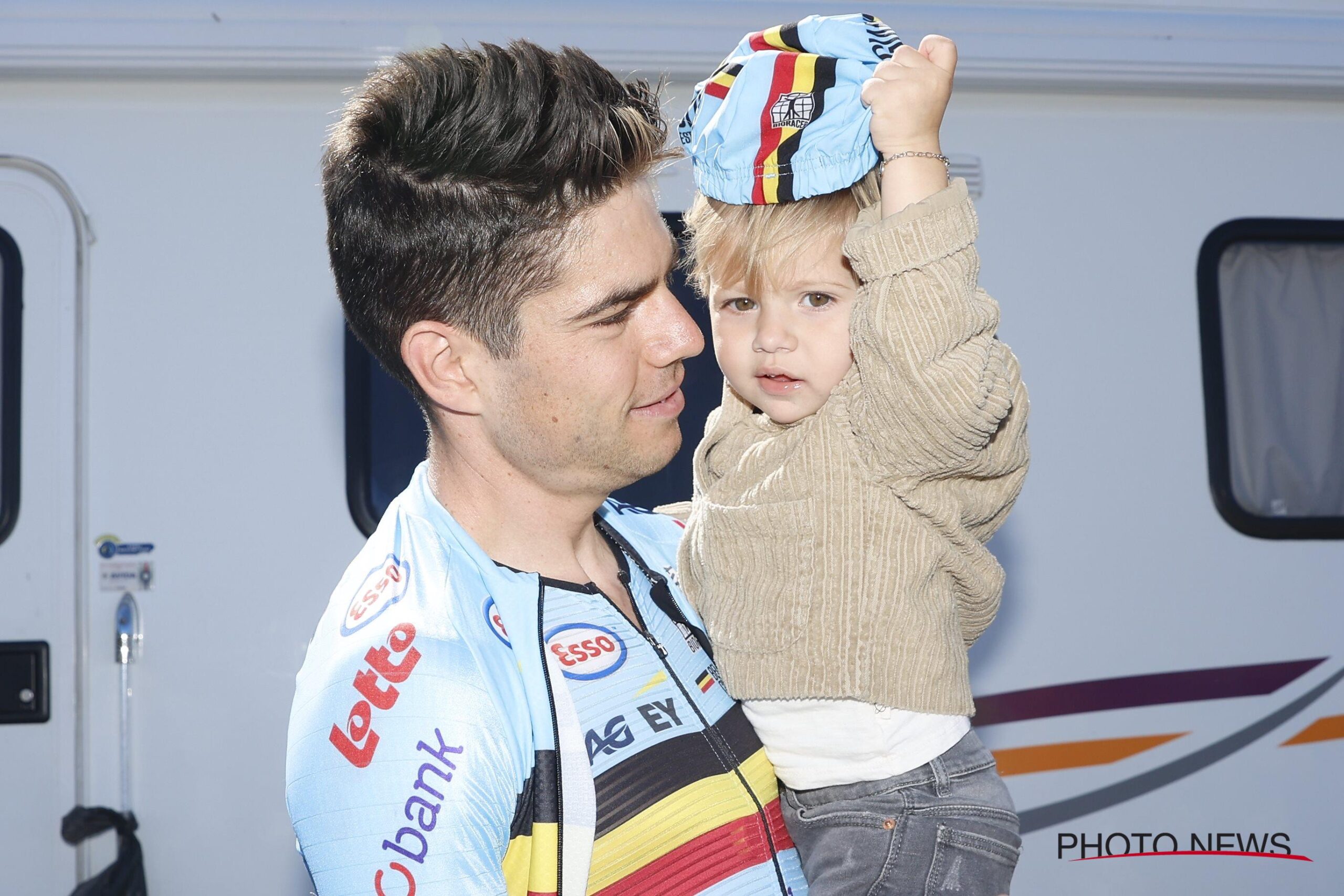 Schattig: vriendinnetje voor zoontjes Wout van Aert - Sport 24/7